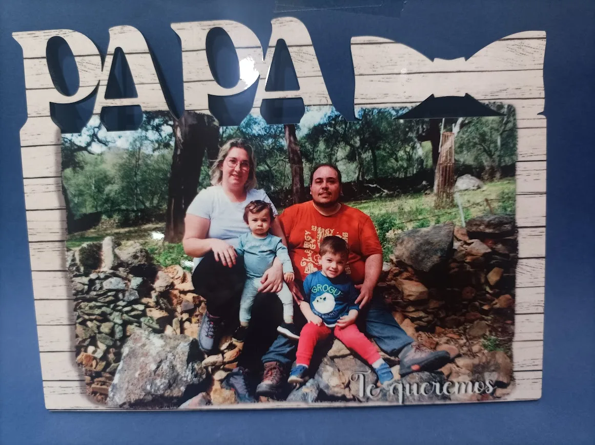fotopanel amor de madera personalizada — vista 3